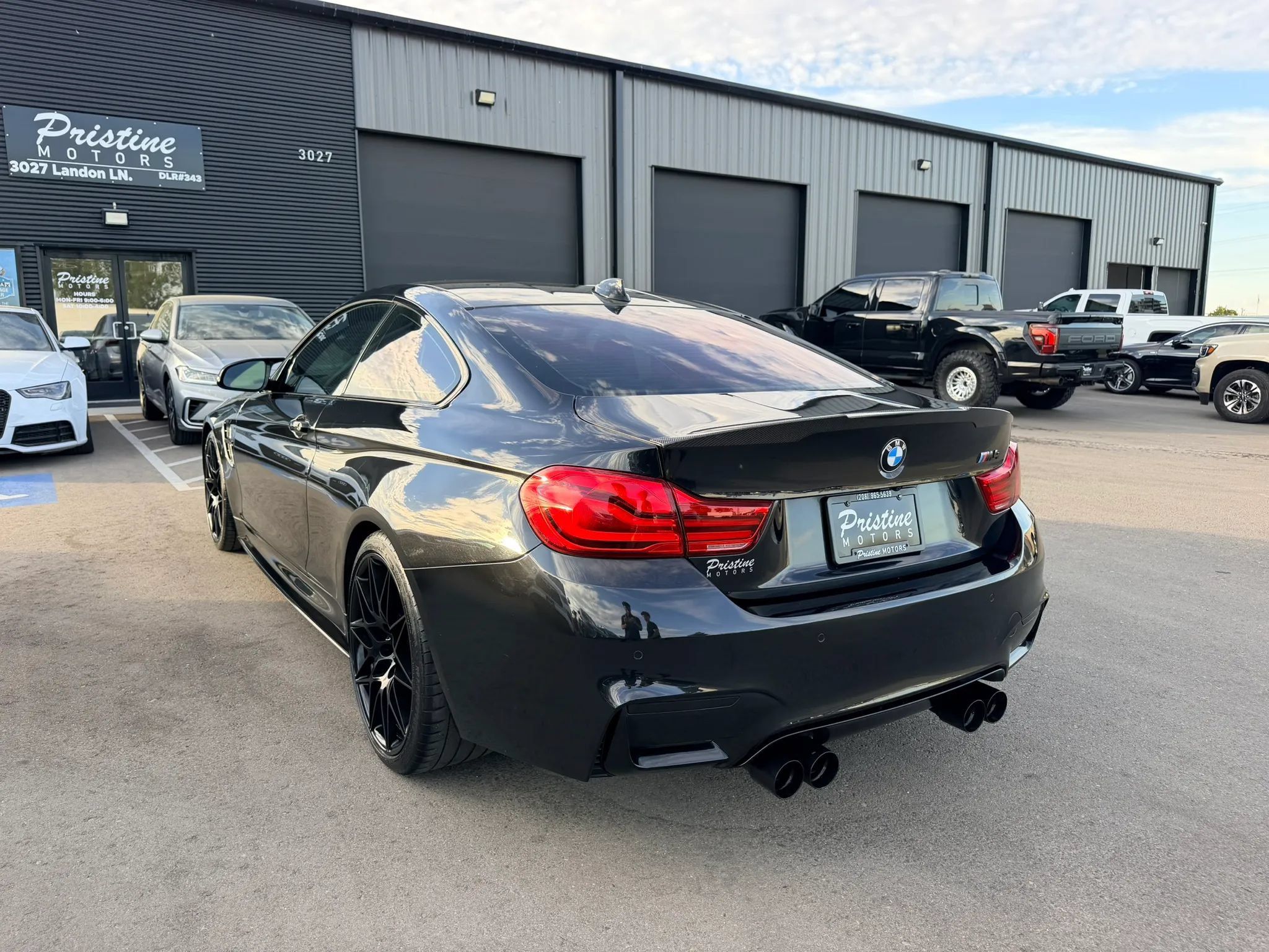 Used 2018 BMW M4 Coupe RWD image 6
