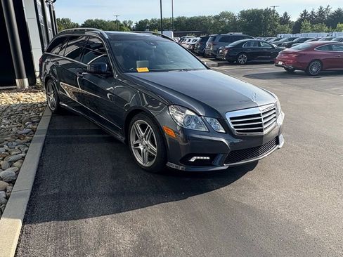Used 2011 Mercedes-Benz E 350 4MATIC Wagon image 4