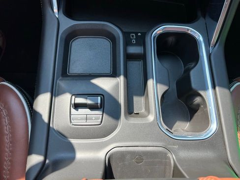 Used 2024 GMC Sierra 2500 Denali Ultimate image 31