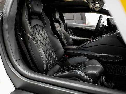Used 2016 Lamborghini Aventador LP 700-4 image 35