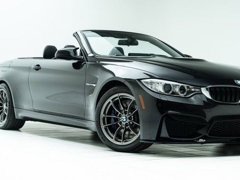 Used 2015 BMW M4 Convertible image 2