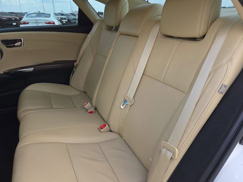 Used 2018 Toyota Avalon XLE Premium image 13