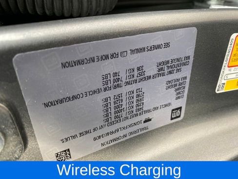 Used 2023 Chevrolet Suburban Premier image 27