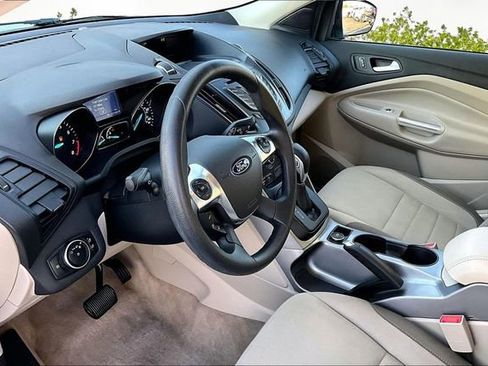 Used 2015 Ford Escape SE FWD image 12