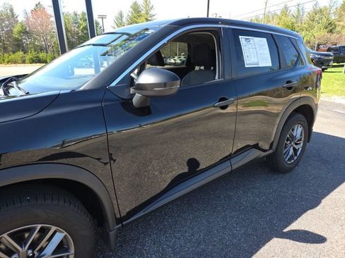 Used 2021 Nissan Rogue S AWD/4WD image 31