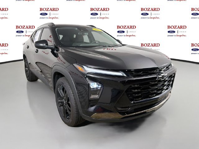 Used 2025 Chevrolet Trax ACTIV FWD image 1