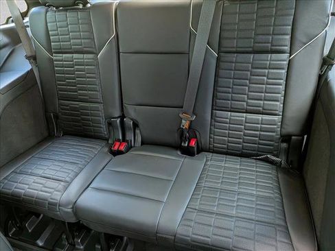 Used 2023 Cadillac Escalade Sport Platinum w/ LPO, ONYX Package image 17