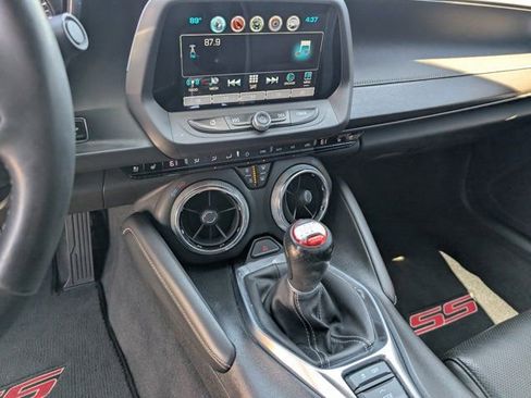 Used 2018 Chevrolet Camaro SS RWD image 6