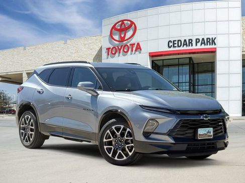 Used 2025 Chevrolet Blazer RS FWD image 1