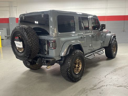 Used 2024 Jeep Wrangler Unlimited Sahara AWD/4WD image 10