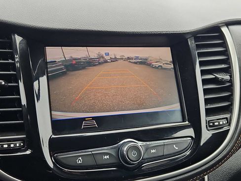 Certified 2022 Chevrolet Trax LT w/ LT Convenience Package image 15