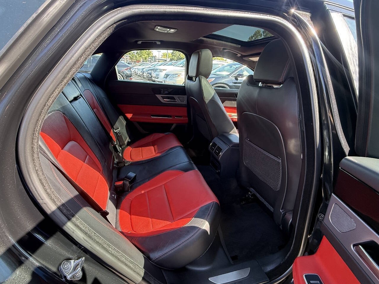 Used 2016 Jaguar XF R-Sport RWD image 23