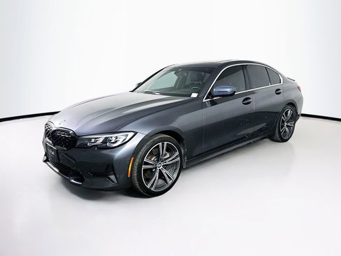 Used 2020 BMW 330i xDrive Sedan w/ Driving Assistance Package image 3