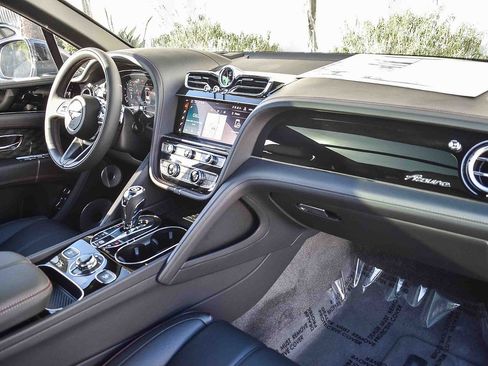 New 2025 Bentley Bentayga Extended Wheelbase image 2