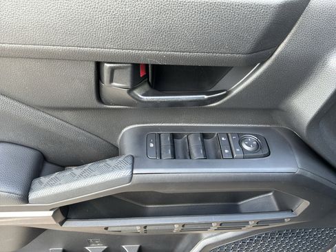 Used 2025 Toyota Tacoma SR5 image 15