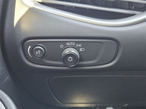 Used 2020 Chevrolet Malibu LS image 23