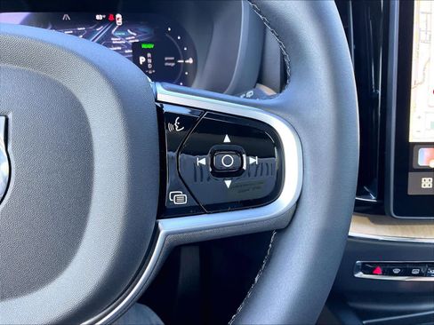 New 2026 Volvo XC60 T8 Plus w/ Protection Package Premier image 18