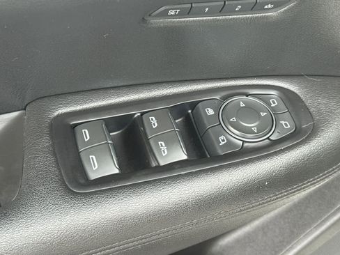 Used 2018 Cadillac XT5 Luxury w/ Driver Awareness Package image 13