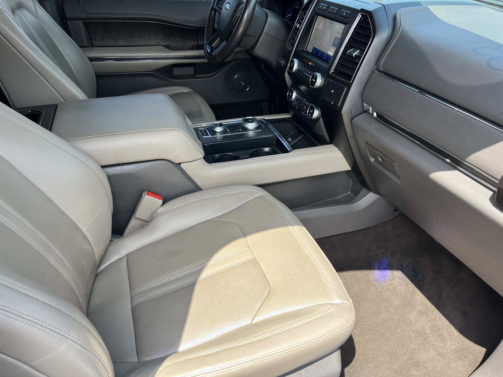 Used 2021 Ford Expedition Max Limited AWD/4WD image 25