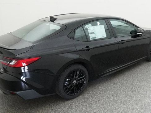 New 2026 Toyota Camry SE image 9