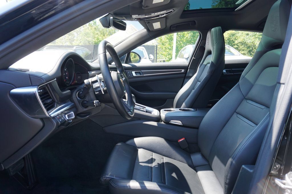 Used 2023 Porsche Panamera 4 Platinum Edition AWD/4WD image 11