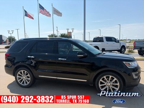 Used 2017 Ford Explorer Limited FWD image 8