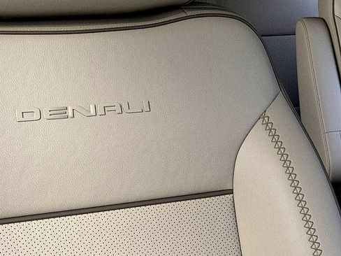 New 2026 GMC Yukon XL Denali w/ LPO, Floor Liner Package AWD/4WD image 21