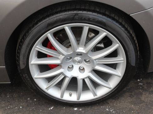 Used 2010 Maserati GranTurismo image 29