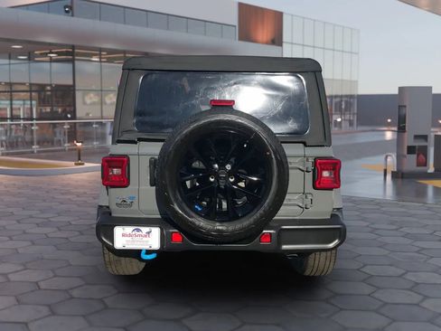 Used 2023 Jeep Wrangler Unlimited Sahara image 10