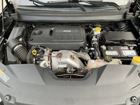 Used 2020 Jeep Cherokee Trailhawk w/ Cold Weather Group image 35