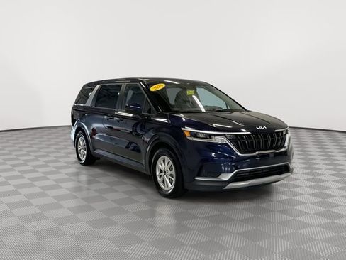 Used 2024 Kia Carnival LX image 13