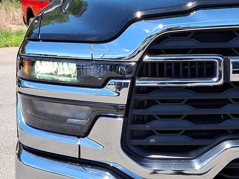 Used 2025 RAM 2500 Big Horn AWD/4WD image 9