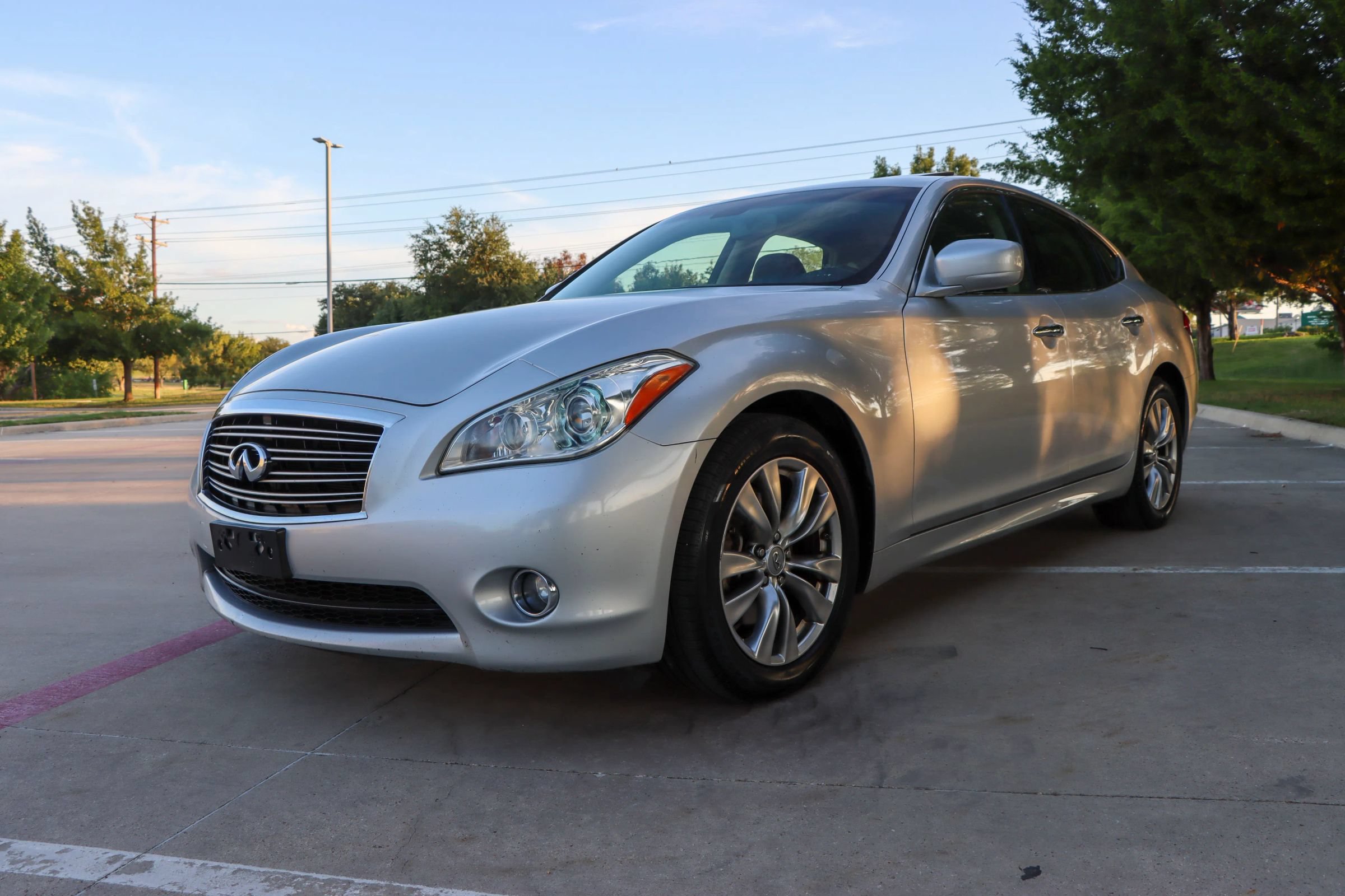 Used 2013 INFINITI M37 w/ Premium Pkg RWD image 3
