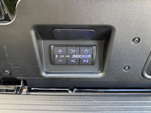 Used 2024 GMC Sierra 1500 AT4X AWD/4WD image 36