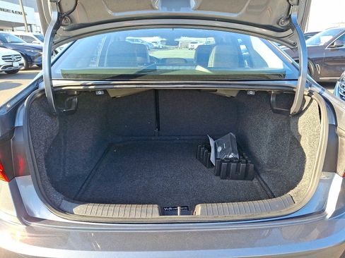 Used 2019 Volkswagen Jetta SEL Premium image 26