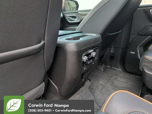 Used 2023 GMC Yukon XL AT4 w/ AT4 Premium Plus Package AWD/4WD image 28