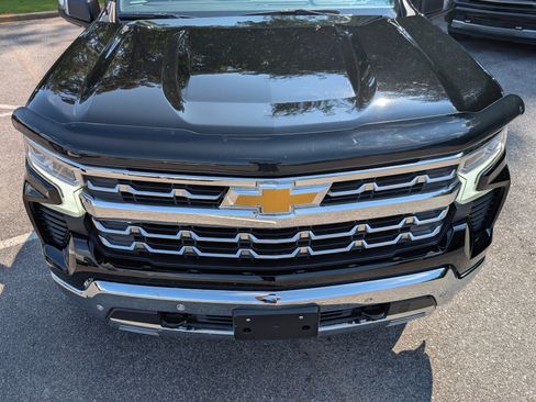 Used 2023 Chevrolet Silverado 1500 LTZ AWD/4WD image 12