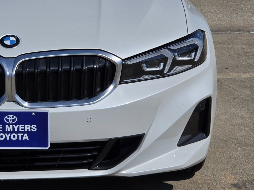 Used 2025 BMW 330i Sedan RWD image 4
