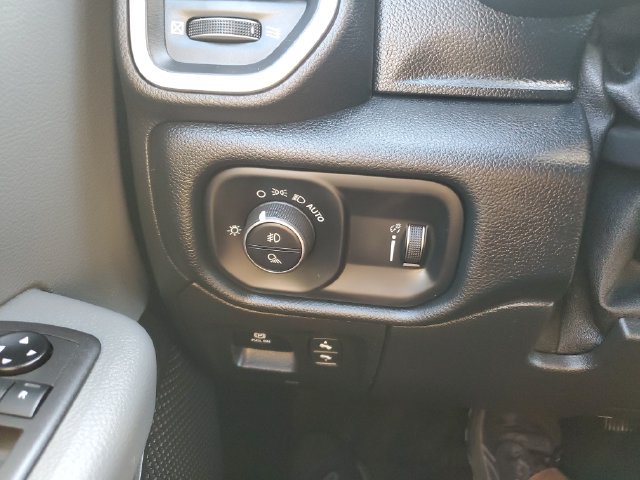 Used 2021 RAM 1500 Big Horn AWD/4WD image 18