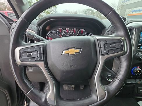 Used 2020 Chevrolet Silverado 1500 LT w/ All-Star Edition image 17
