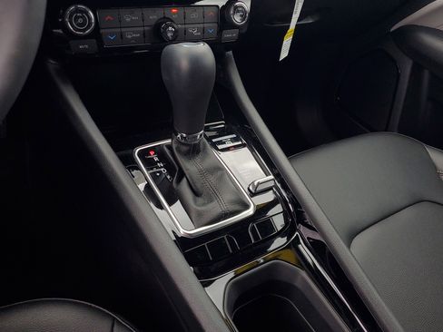 Used 2023 Jeep Compass Limited image 30