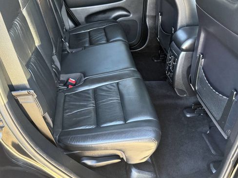 Used 2013 Jeep Grand Cherokee Altitude image 18