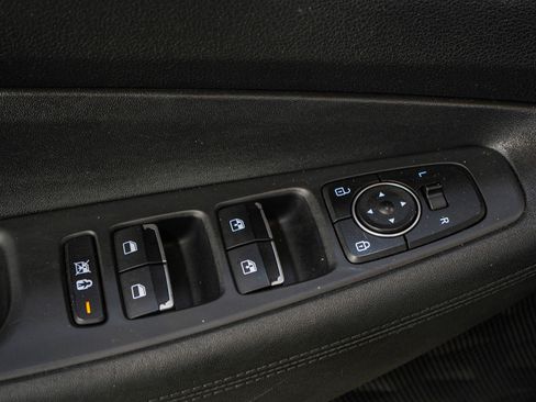 Used 2020 Hyundai Santa Fe SEL w/ Convenience Package image 21