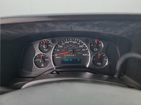 Used 2015 Chevrolet Express 2500 LS image 16