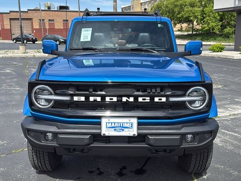 Used 2024 Ford Bronco Outer Banks AWD/4WD image 2