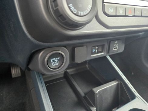 New 2026 Ford Maverick Lariat w/ Black Appearance Package image 19