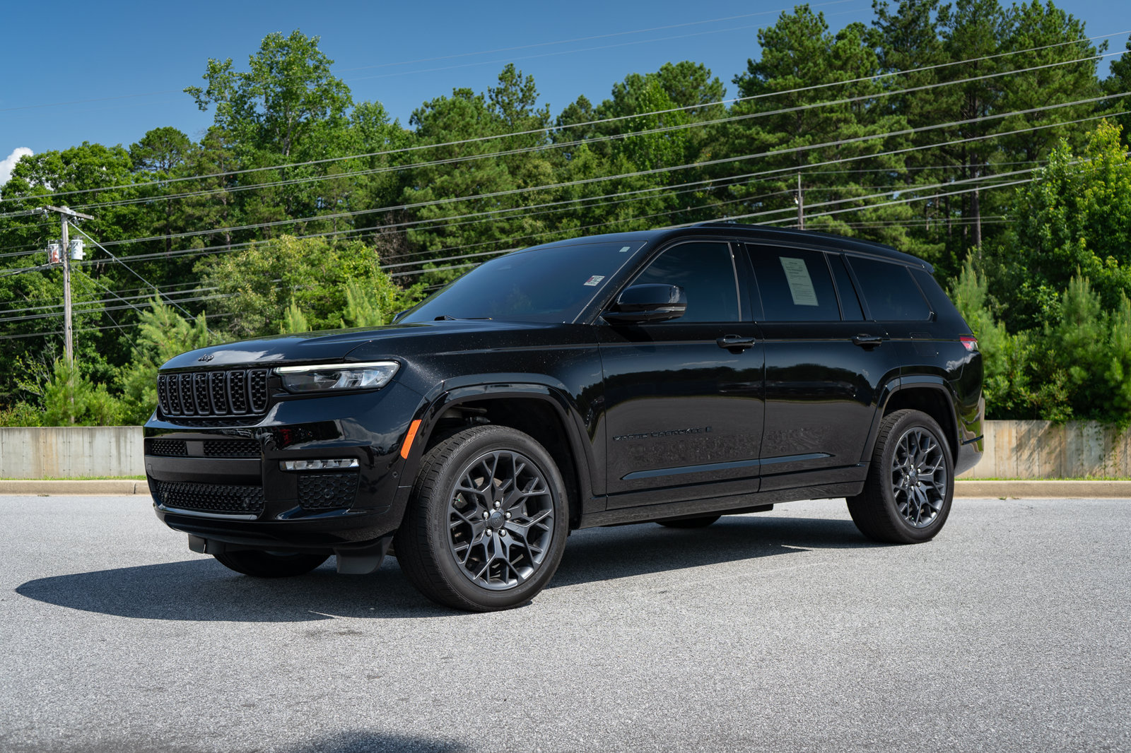 Used 2024 Jeep Grand Cherokee L Summit AWD/4WD image 3