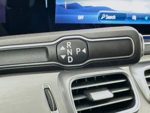 Used 2025 Mercedes-Benz GLE 350 4MATIC image 7