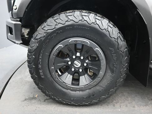 Used 2018 Ford F150 Raptor w/ Equipment Group 802A Luxury image 67