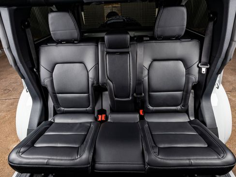 Used 2026 Ford Bronco Outer Banks AWD/4WD image 34